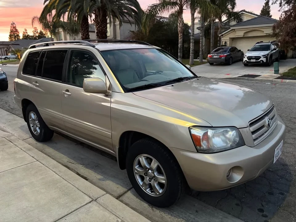2006 Toyota Highlander - Image 2 of 10