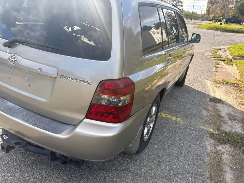 2006 Toyota Highlander - Image 2 of 6