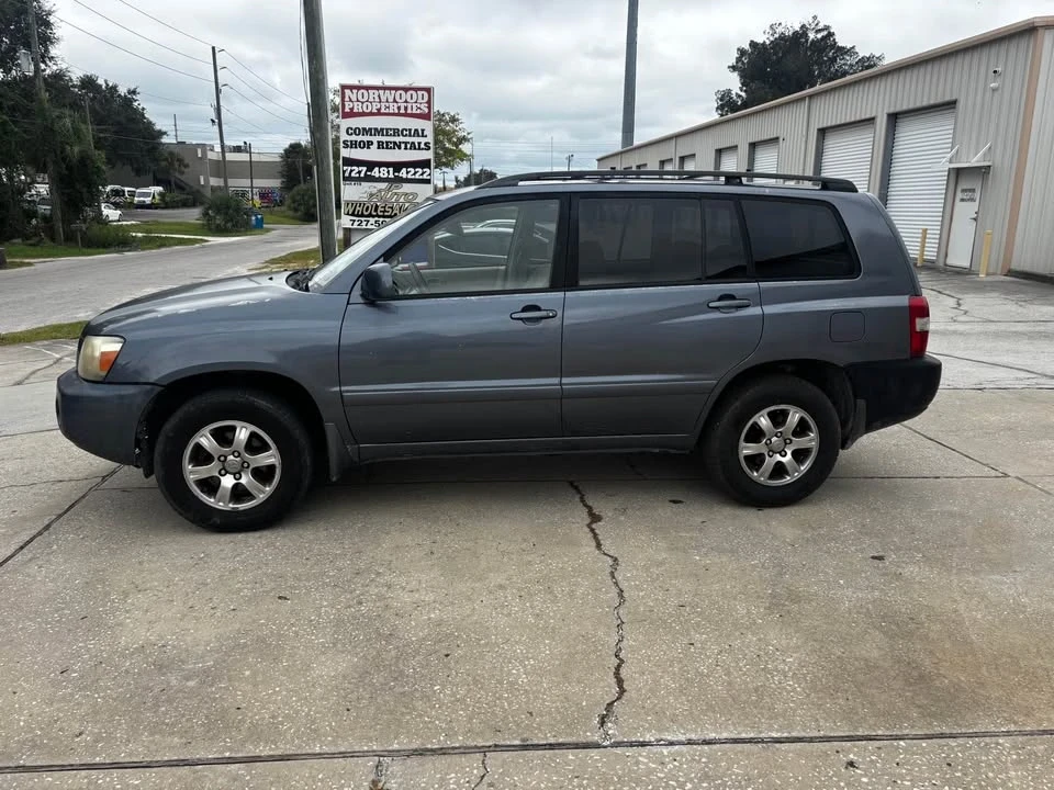 2006 Toyota Highlander - Image 2 of 19