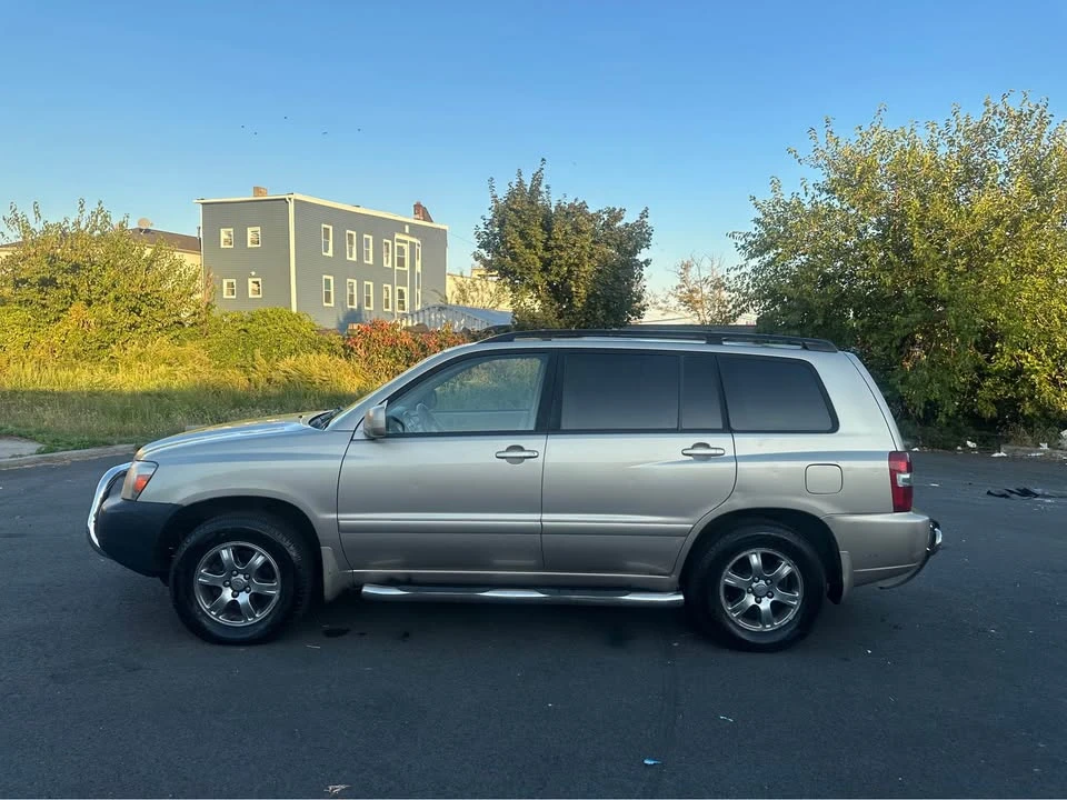 2006 Toyota Highlander - Image 2 of 9