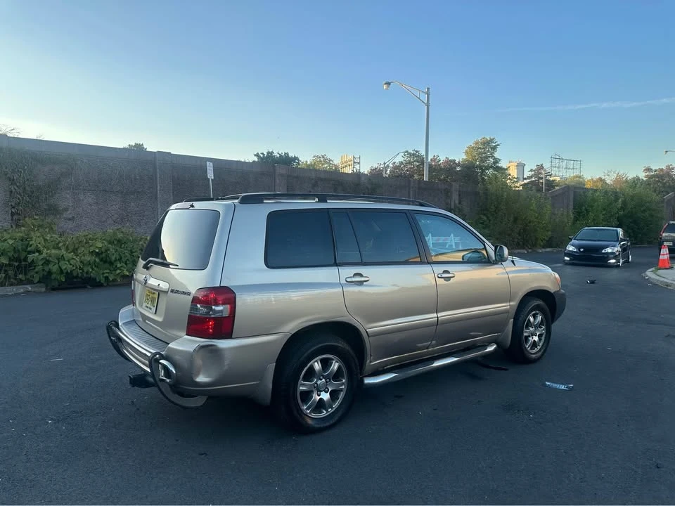 2006 Toyota Highlander - Image 4 of 9