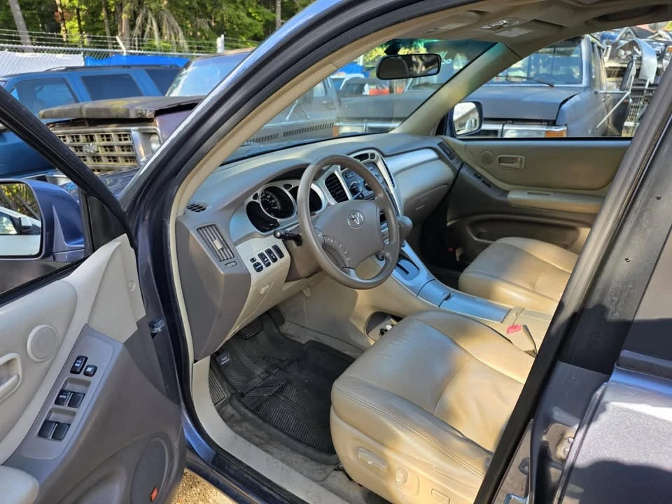 2006 Toyota Highlander - Image 13 of 18