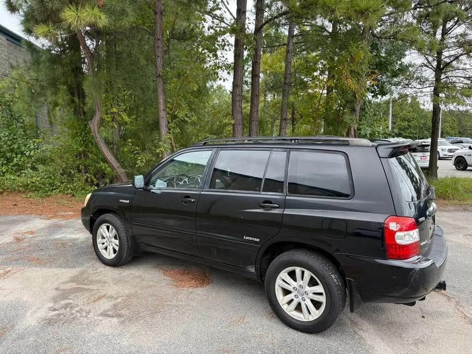 2006 Toyota Highlander - Image 2 of 10