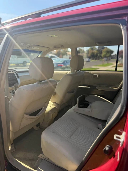 2006 Toyota Highlander - Image 8 of 10
