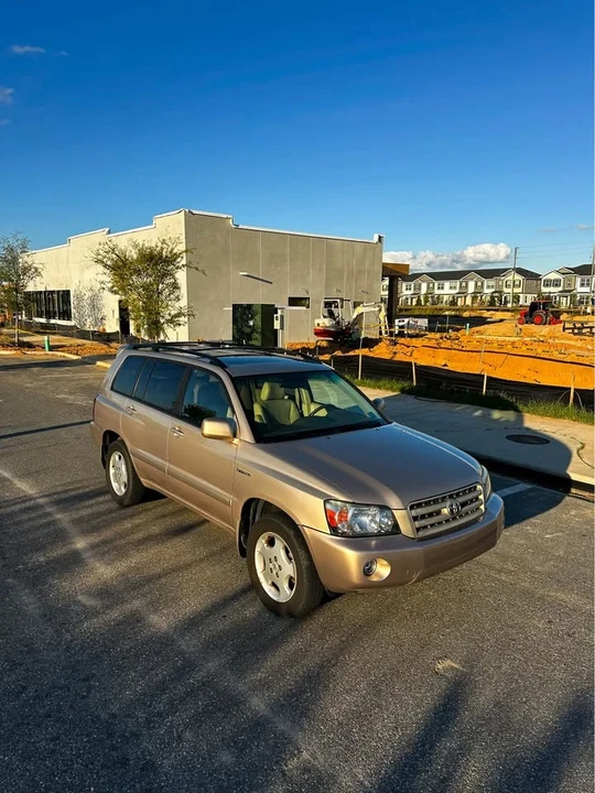 2006 Toyota Highlander - Image 2 of 12