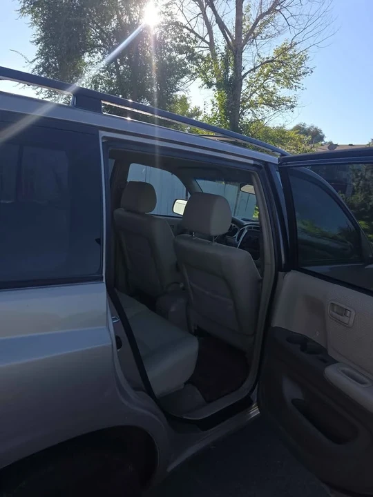 2006 Toyota Highlander - Image 9 of 9