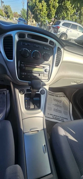 2006 Toyota Highlander - Image 9 of 18