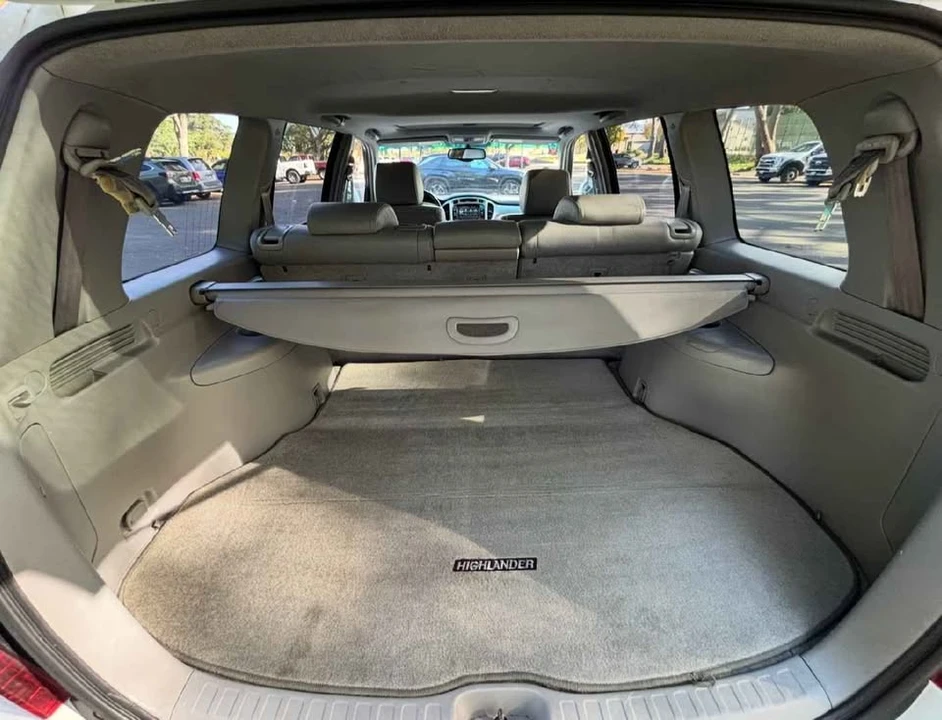 2006 Toyota Highlander - Image 13 of 18