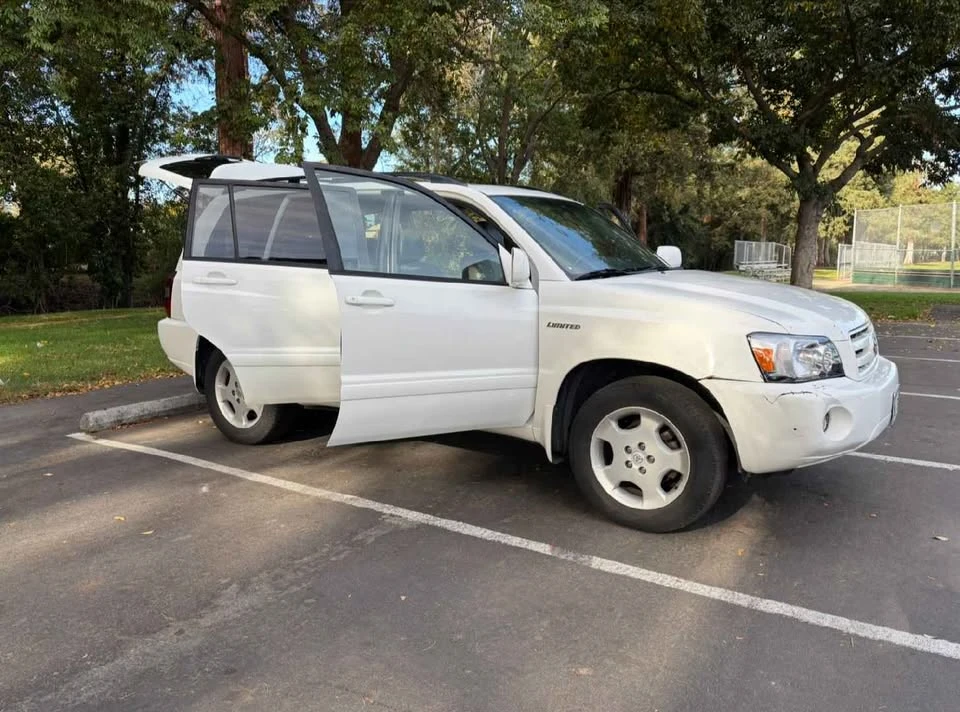 2006 Toyota Highlander - Image 2 of 18