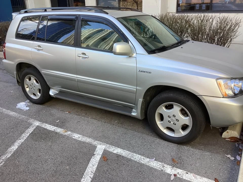 2006 Toyota Highlander - Image 2 of 11
