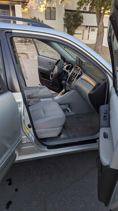 2006 Toyota Highlander - Image 8 of 12