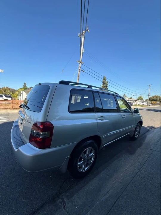 2006 Toyota Highlander - Image 2 of 13
