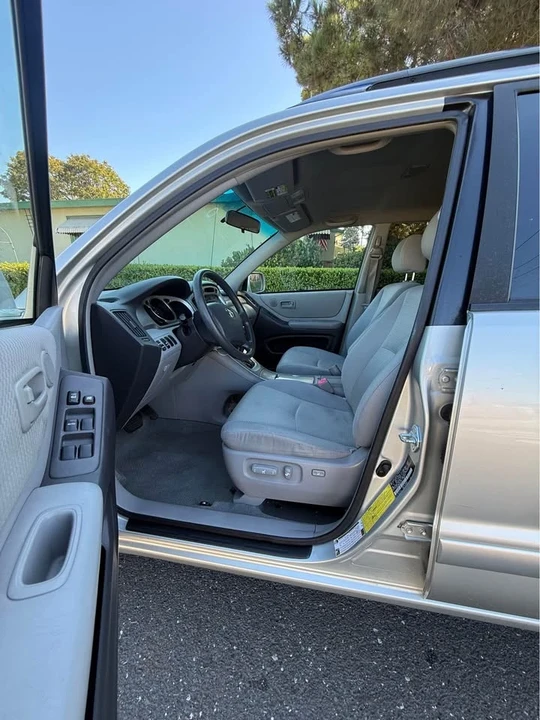 2006 Toyota Highlander - Image 10 of 13