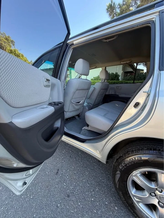 2006 Toyota Highlander - Image 8 of 13