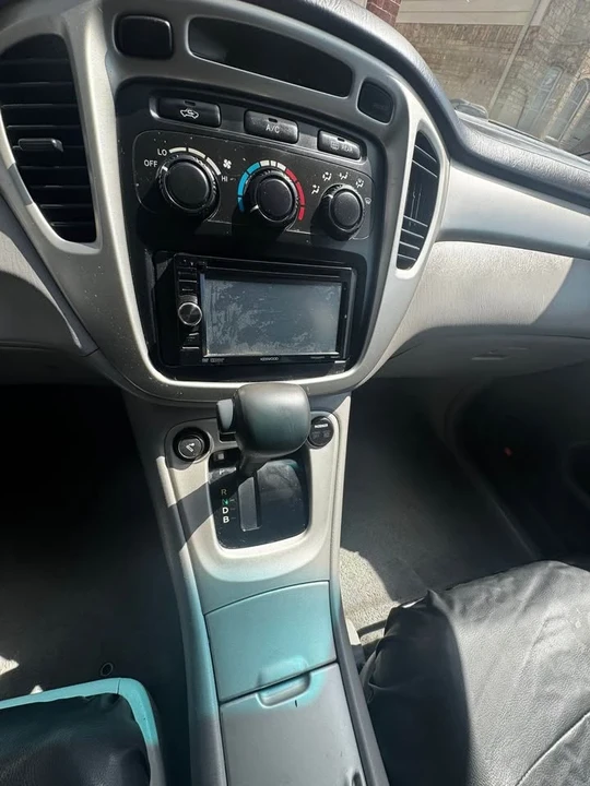 2006 Toyota Highlander - Image 11 of 16