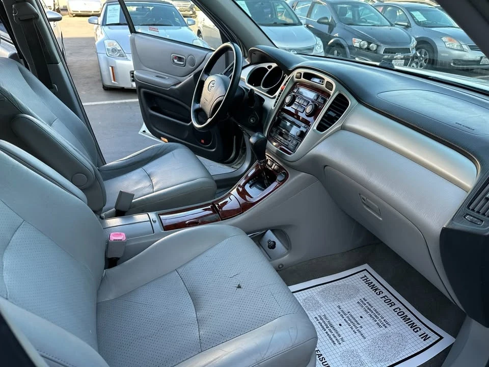 2006 Toyota Highlander - Image 11 of 16