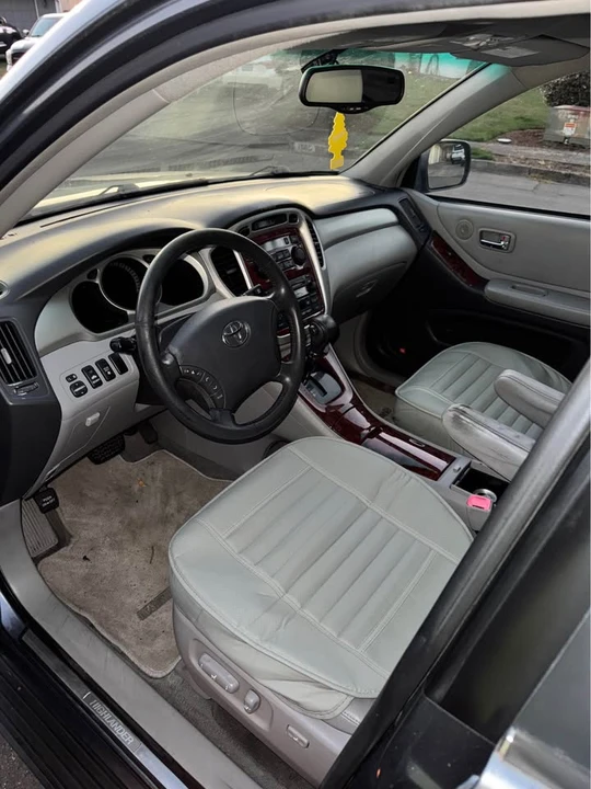 2006 Toyota Highlander - Image 10 of 19