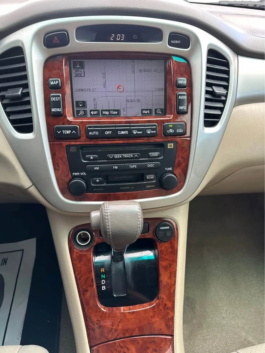2006 Toyota Highlander - Image 17 of 19