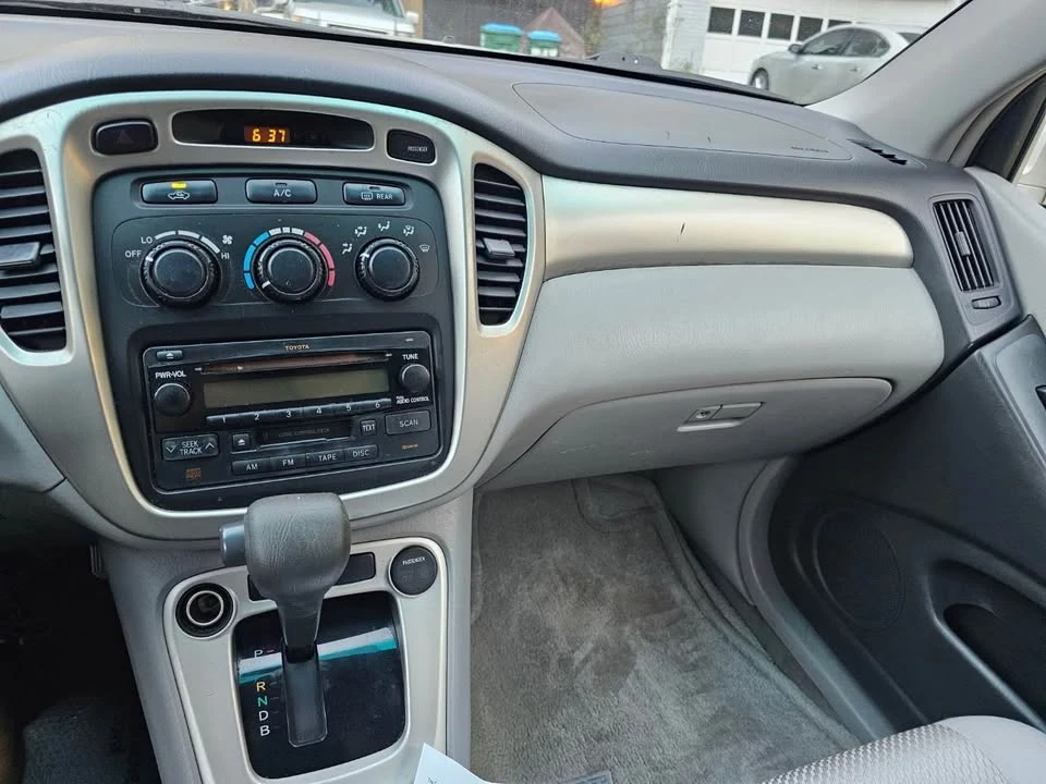 2006 Toyota Highlander - Image 10 of 12