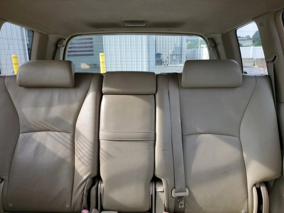2006 Toyota Highlander - Image 8 of 10
