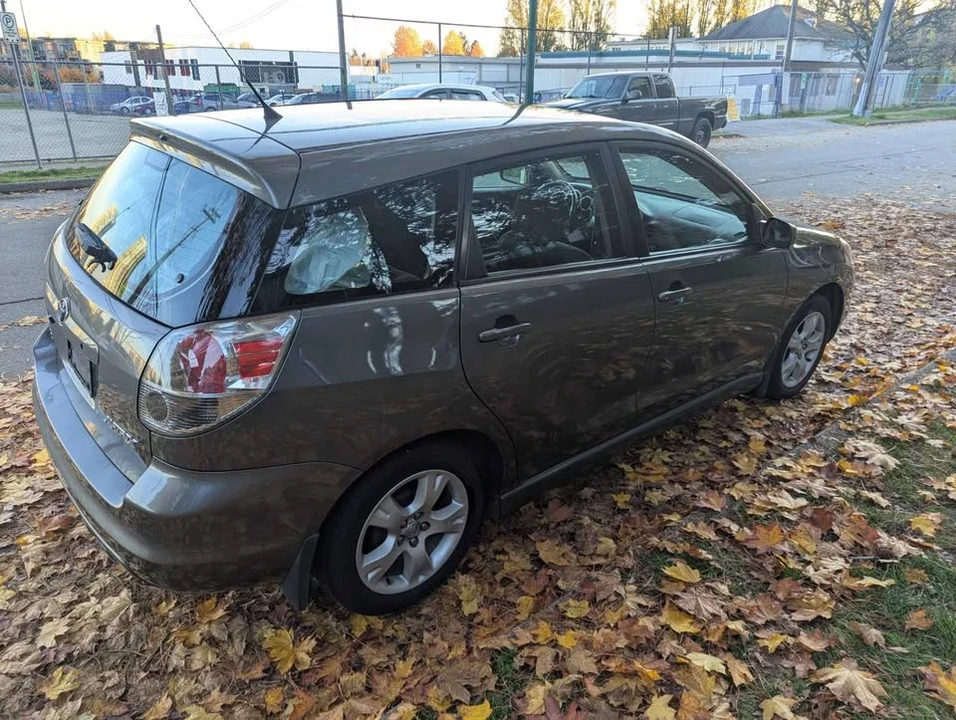 2006 Toyota Matrix 1st Gen - Image 9 of 13