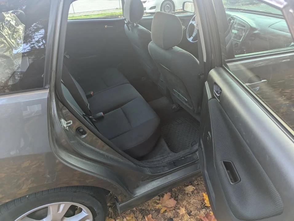 2006 Toyota Matrix 1st Gen - Image 4 of 13