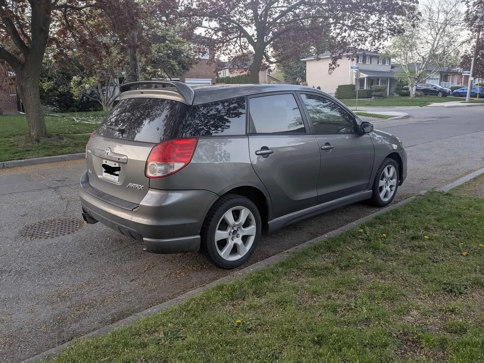 2006 Toyota Matrix 1st Gen - Image 2 of 11