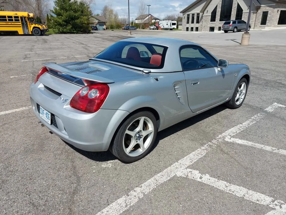 2006 Toyota MR2 Spyder/MR-S - Image 2 of 17