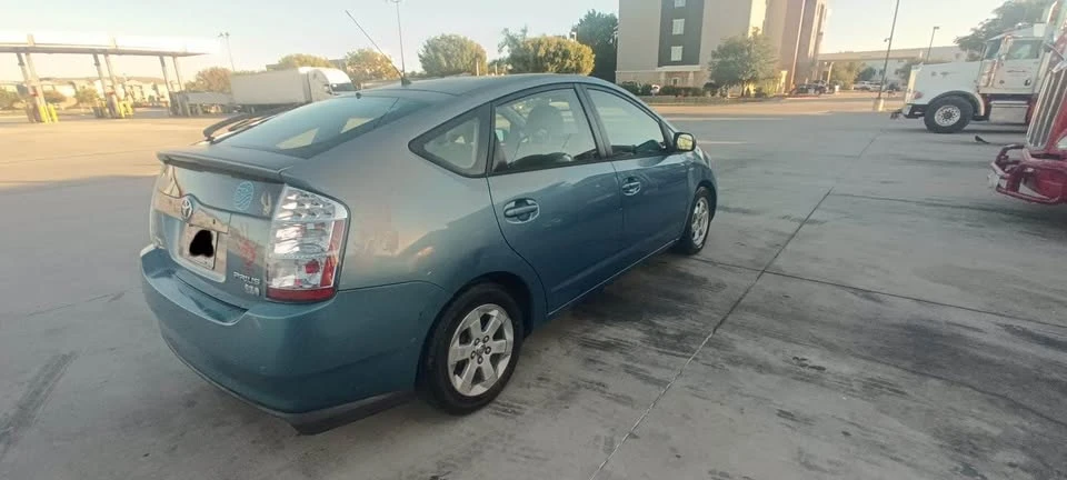 2006 Toyota Prius 2nd Gen - Image 8 of 9