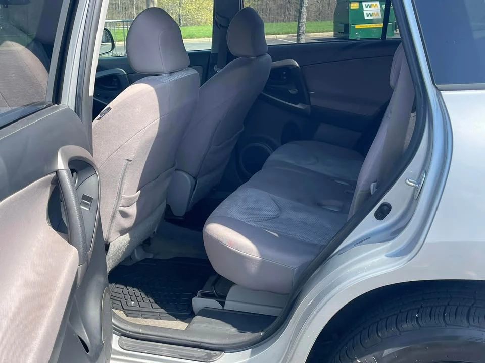2006 Toyota RAV4 3rd Gen - Image 5 of 7