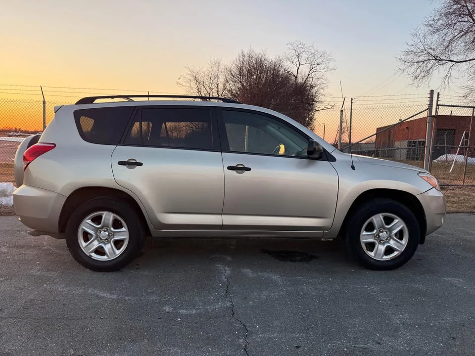 2006 Toyota RAV4 3rd Gen - Image 16 of 20