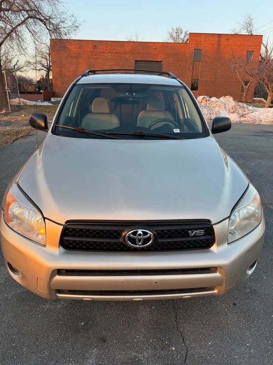 2006 Toyota RAV4 3rd Gen - Image 10 of 20