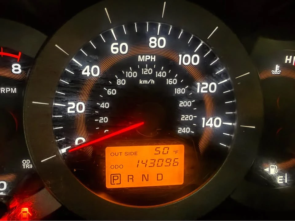 2006 Toyota RAV4 3rd Gen - Image 3 of 20