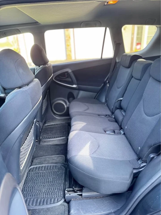 2006 Toyota RAV4 3rd Gen - Image 6 of 11