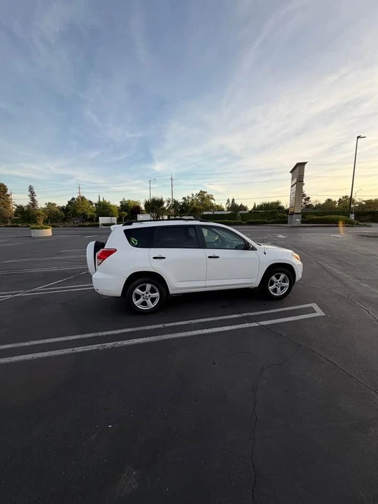 2006 Toyota RAV4 3rd Gen - Image 7 of 21