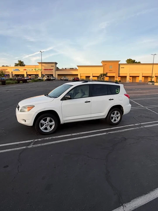 2006 Toyota RAV4 3rd Gen - Image 3 of 21
