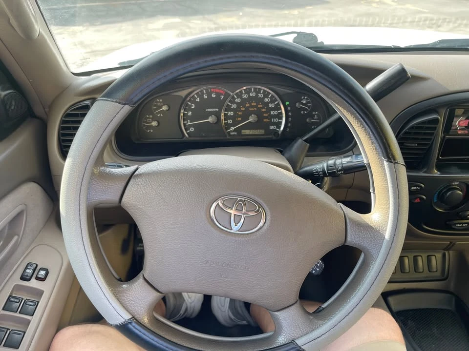 2006 Toyota Sequoia 1st Gen - Image 15 of 20