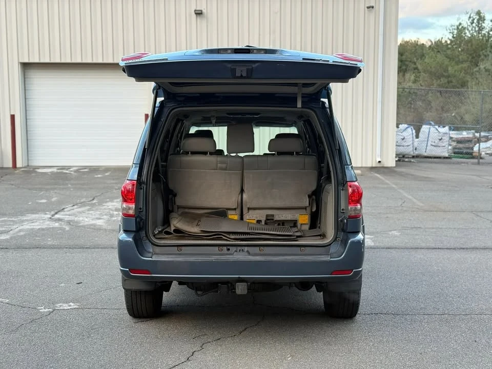 2006 Toyota Sequoia 1st Gen - Image 13 of 20