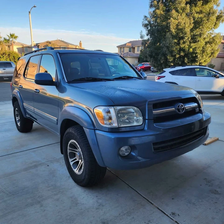 2006 Toyota Sequoia 1st Gen - Image 2 of 8