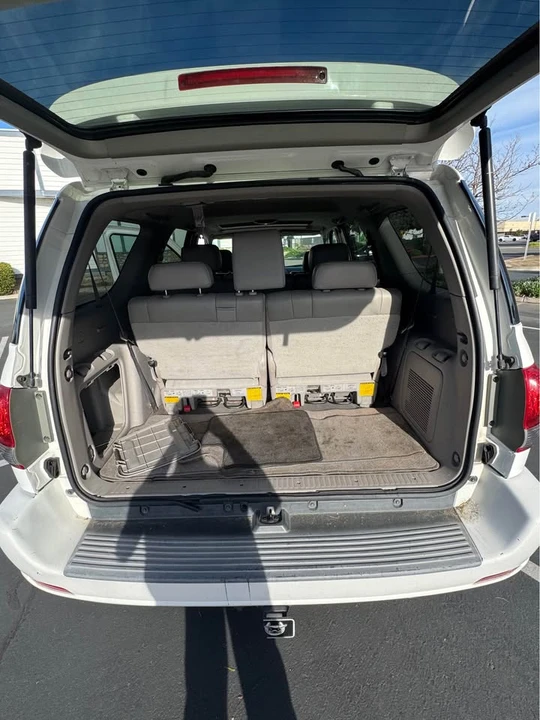 2006 Toyota Sequoia 1st Gen - Image 11 of 13