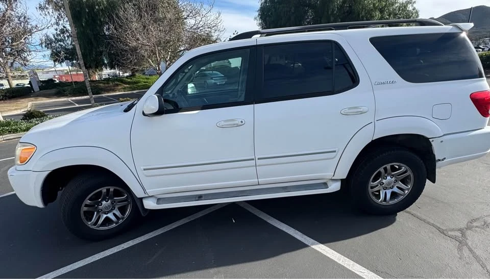 2006 Toyota Sequoia 1st Gen - Image 5 of 13