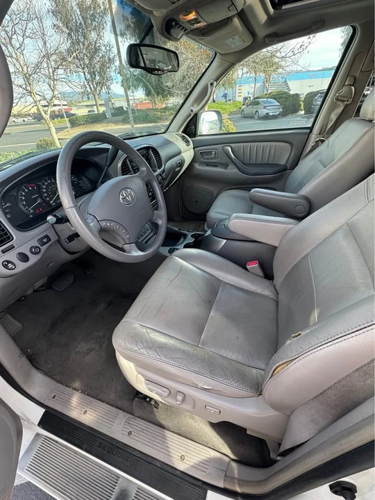 2006 Toyota Sequoia 1st Gen - Image 9 of 13