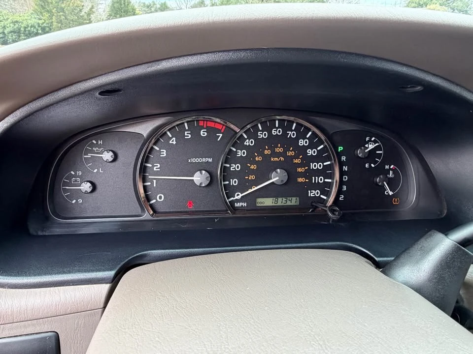 2006 Toyota Sequoia 1st Gen - Image 13 of 15