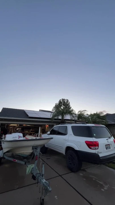 2006 Toyota Sequoia 1st Gen - Image 2 of 10