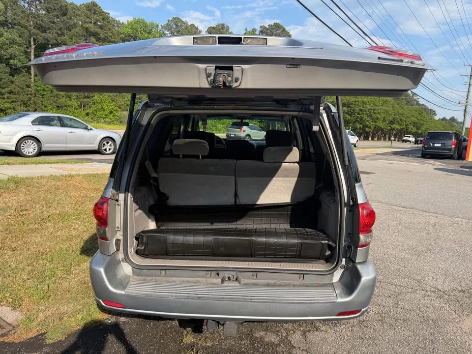 2006 Toyota Sequoia 1st Gen - Image 13 of 20