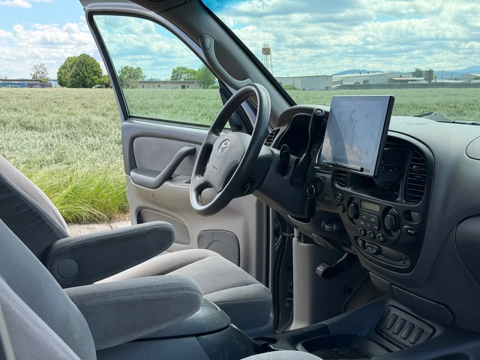 2006 Toyota Sequoia 1st Gen - Image 5 of 11