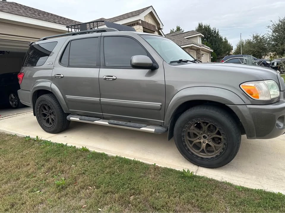 2006 Toyota Sequoia 1st Gen - Image 5 of 10