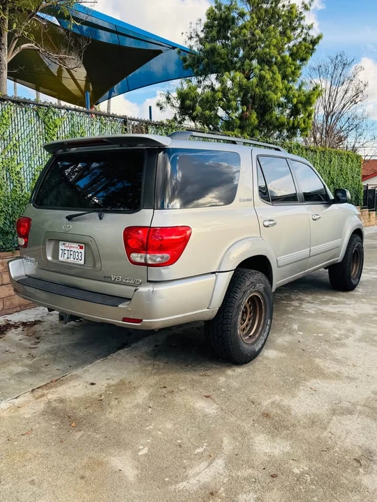 2006 Toyota Sequoia 1st Gen - Image 16 of 20