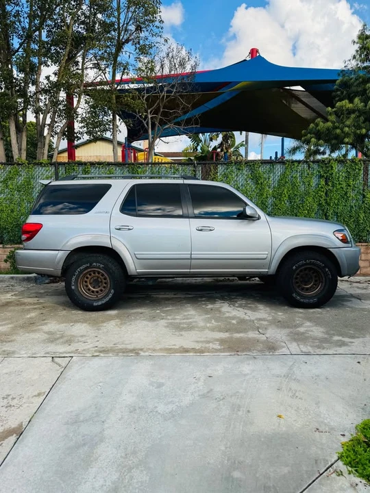 2006 Toyota Sequoia 1st Gen - Image 15 of 20