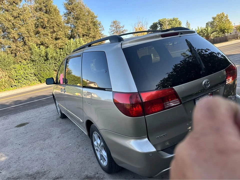2006 Toyota Sienna 2nd Gen - Image 7 of 15